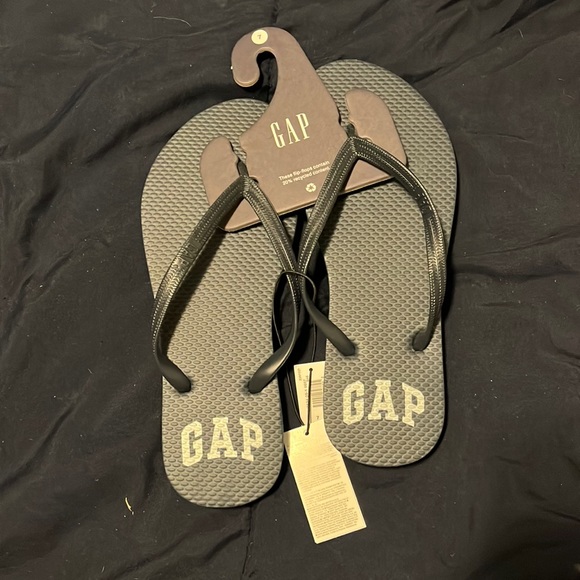 GAP Shoes Gap Flip Flops Poshmark